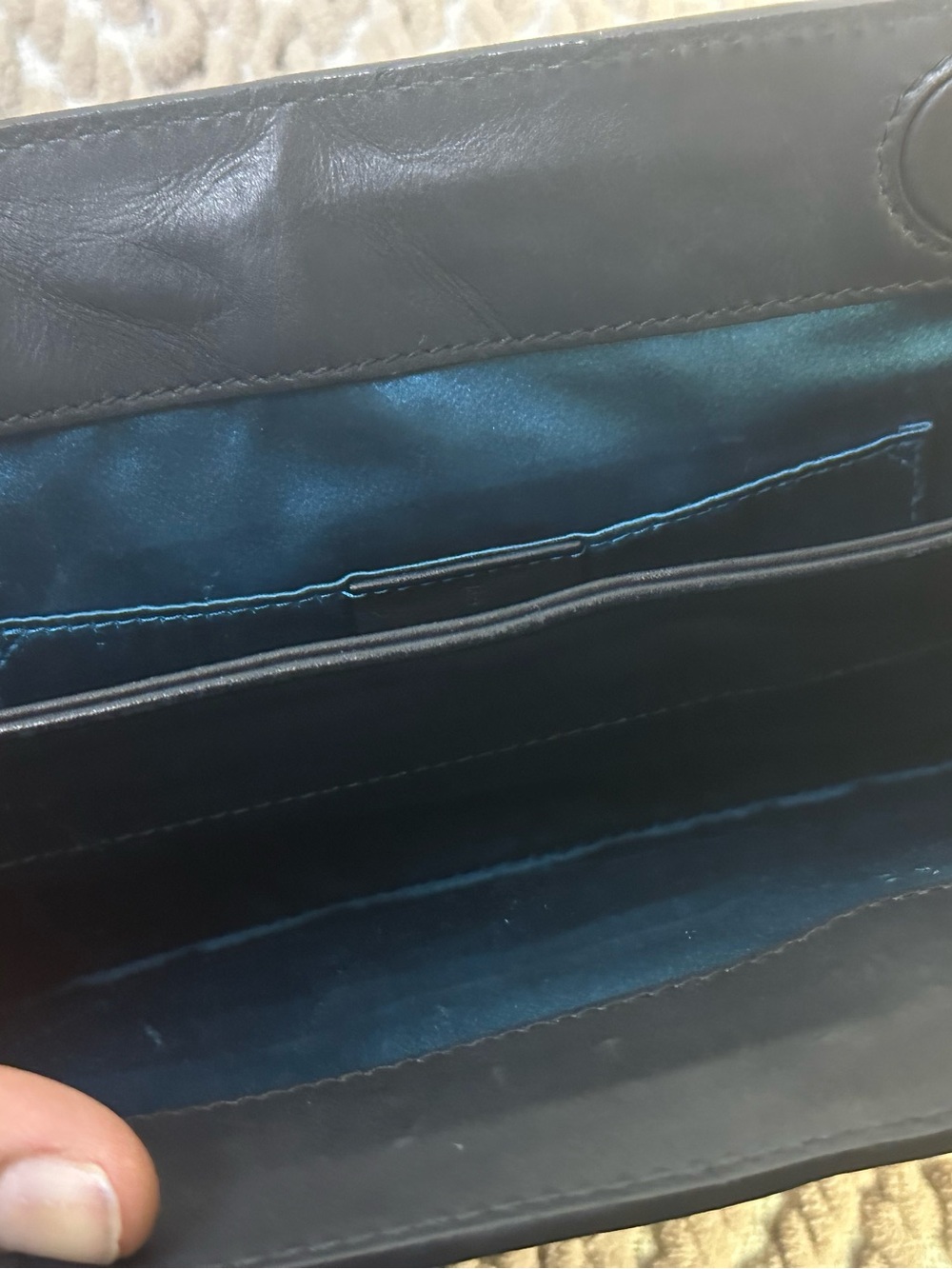 Gucci purse - Picture 10 of 16